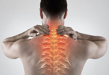 man with upper back and neck pain